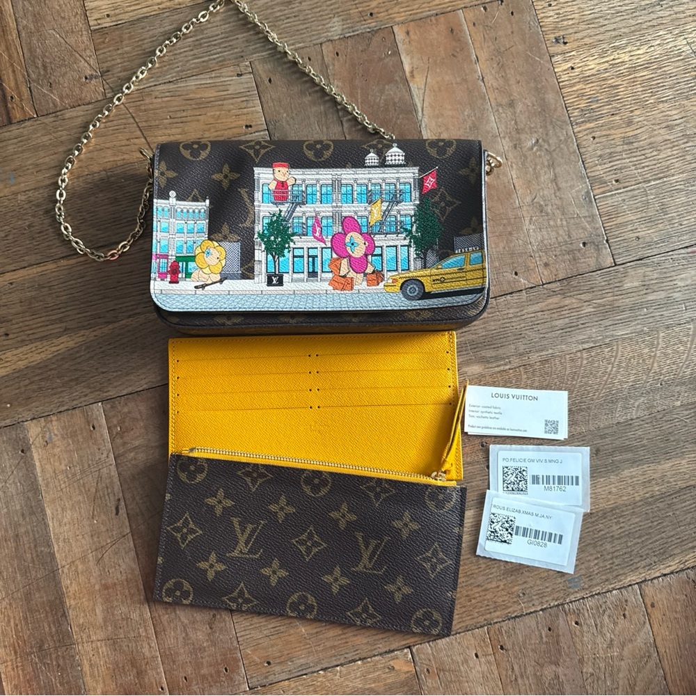 Authentic LOUIS VUITTON Monogram (Vivienne)  Pochette Felicy